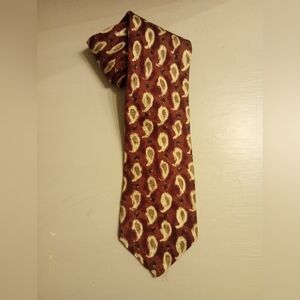 Kenneth Cole men's paisley style print tie